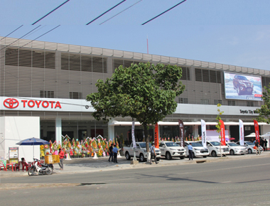 Mẫu thiết kế showroom Toyota đẹp - Kiến An Vinh