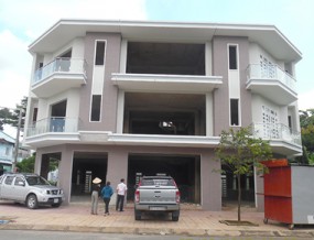 Thiết kế cải tạo lại nhà hàng ăn uống hiện đại 3 tầng có sân thượng 17x18m ở Biên Hòa