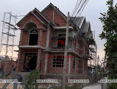 Thi công phần thô biệt thự mái thái 2 tầng tân cổ điển tối giản 8x16m có kết hợp quán cafe ở Cần Giuộc